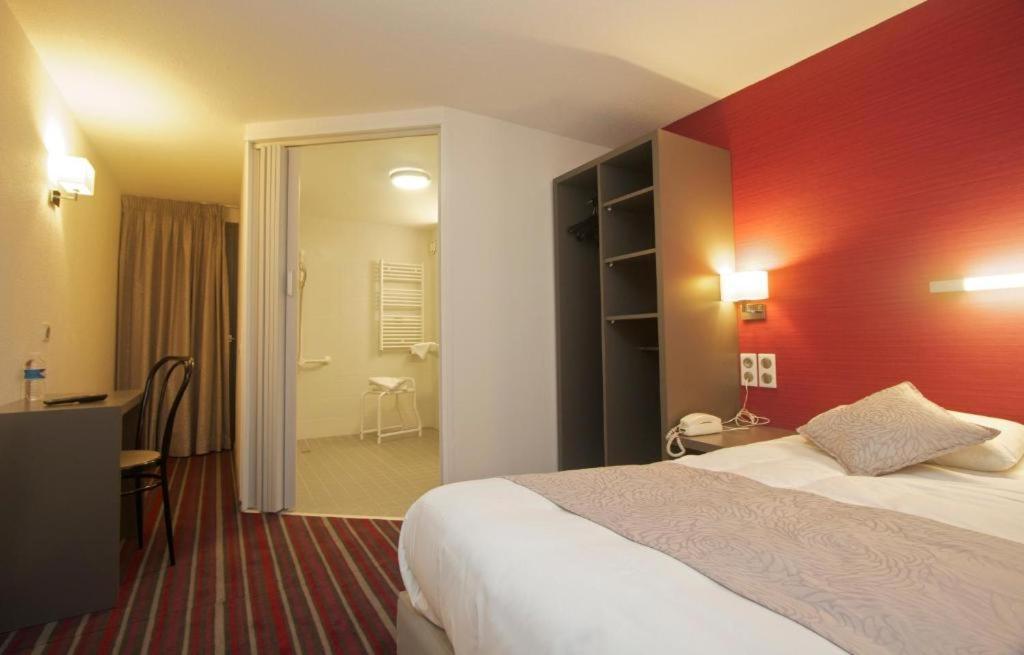 Brit Hotel Le Kerotel Lorient Buitenkant foto