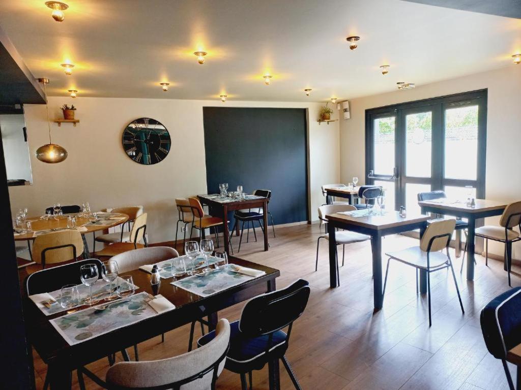 Brit Hotel Le Kerotel Lorient Buitenkant foto