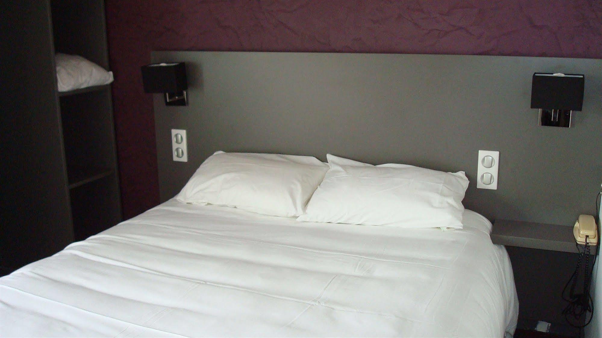 Brit Hotel Le Kerotel Lorient Buitenkant foto